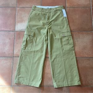 NWT Dickies Cargo Pants in Khaki